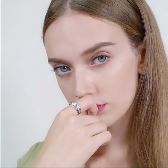 New Women’s 925 Silver Sapphire Luxury Ring - Picture 2 of 3